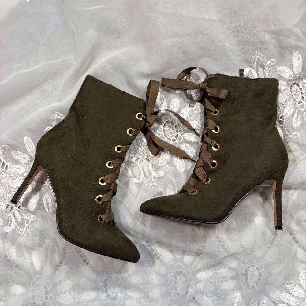 Victorian Fall Gothic Renaissance Olive Green Suede Lace Up Boots Size 10